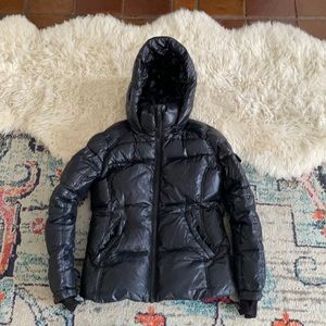 S13 puffer in black size small excellent condition. Like new.